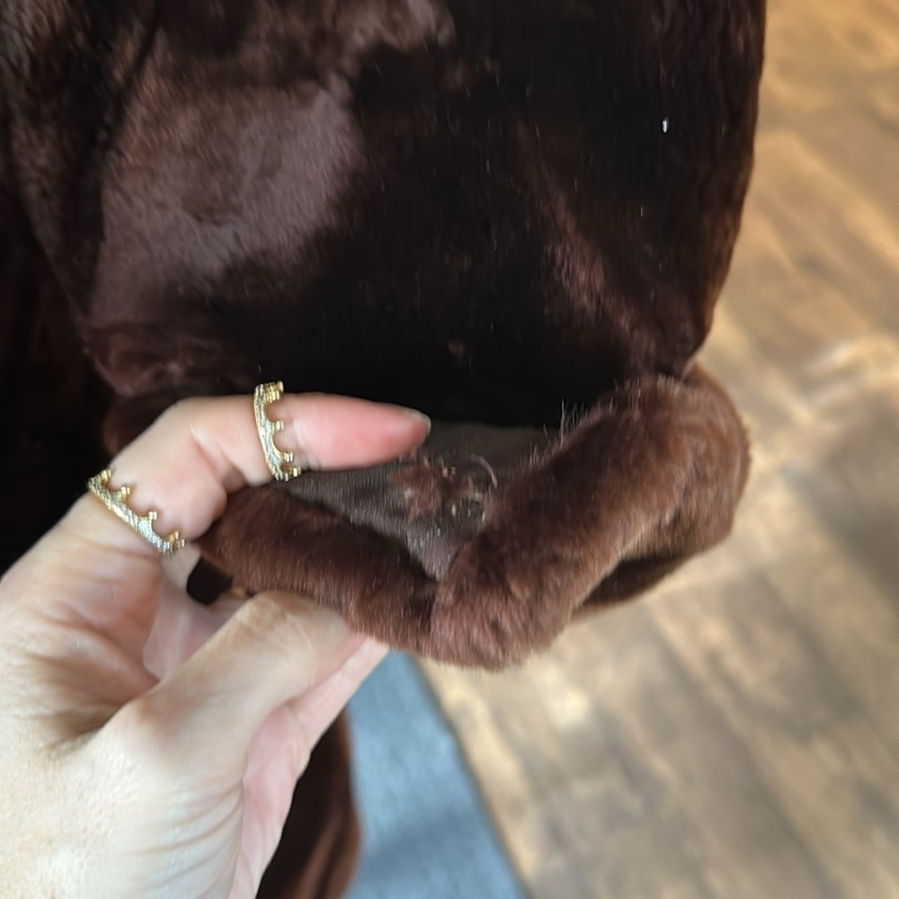 VINTAGE FUR - Beautiful ๐ Macys Kansas City - Picture 5 of 16